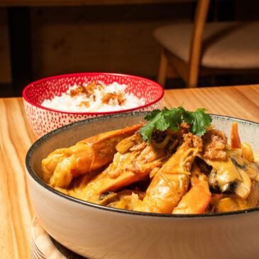 Curry de gambas con arroz – Cơm cà ri tôm